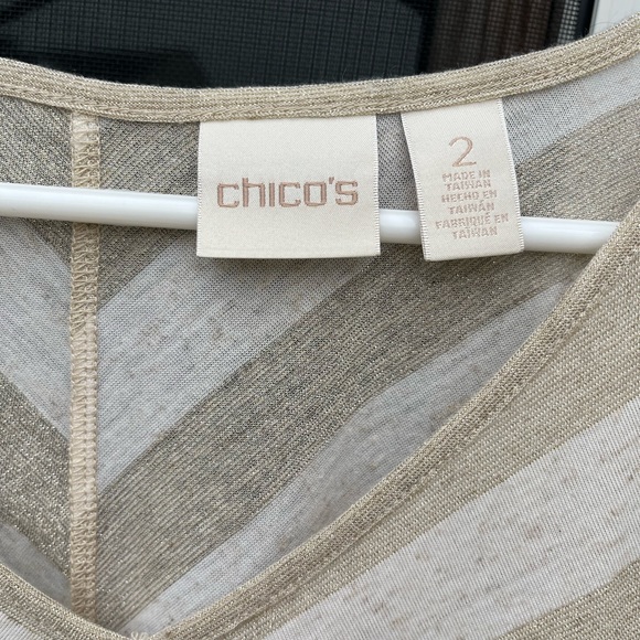 CHICOS Cream and Gold Chine Woman’s Batwing Sleeve V Neck Striped top Sz 2 - Picture 3 of 4